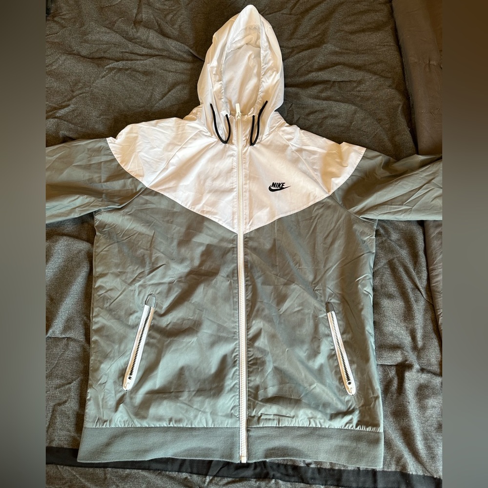 Nike windbreaker jacket